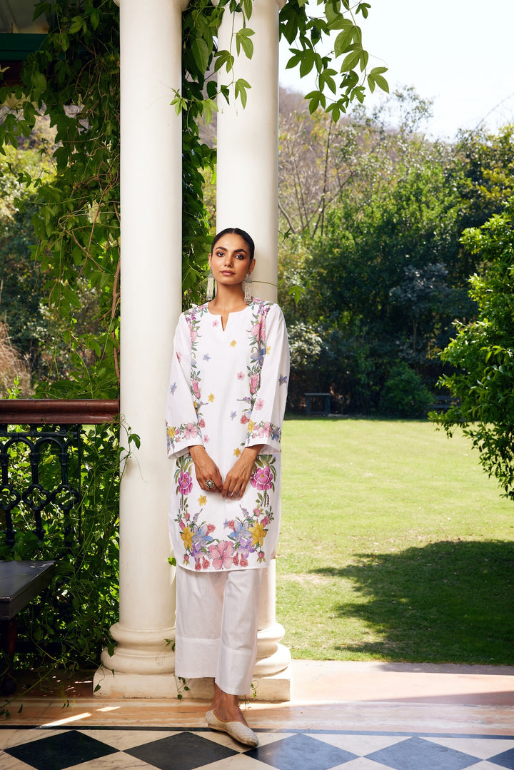 Gulzaar White Short Floral Kurta Set of 3