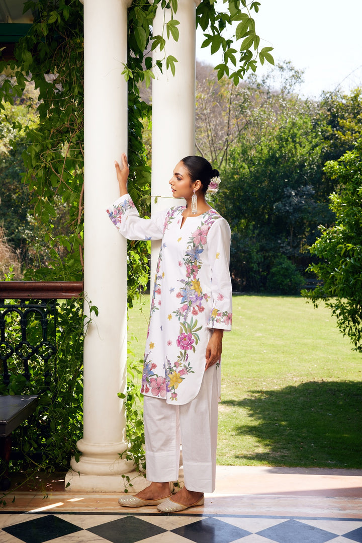 Gulzaar White Short Floral Kurta Set of 3