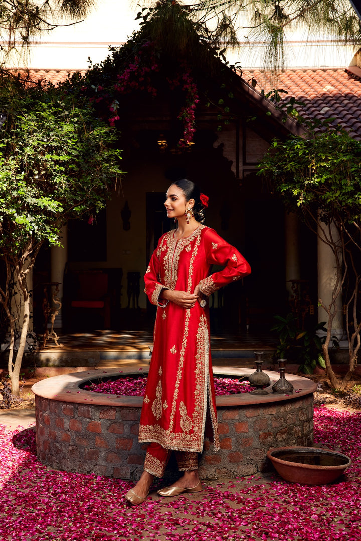 SIndoori Inayat Kurta Set of 3