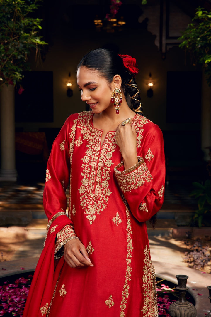 SIndoori Inayat Kurta Set of 3