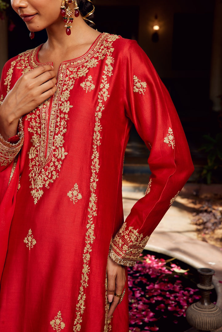 SIndoori Inayat Kurta Set of 3