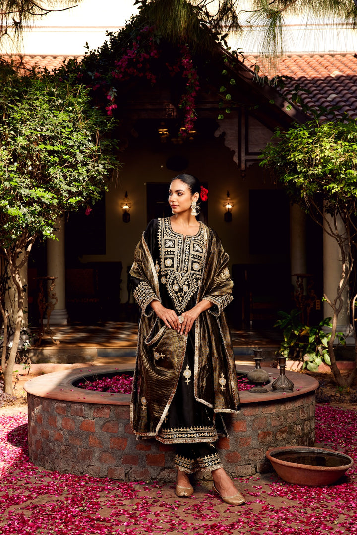 Black Inayat Kurta Set of 3