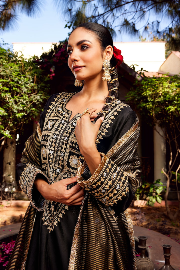 Black Inayat Kurta Set of 3