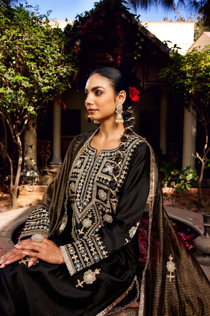 Black Inayat Kurta Set of 3