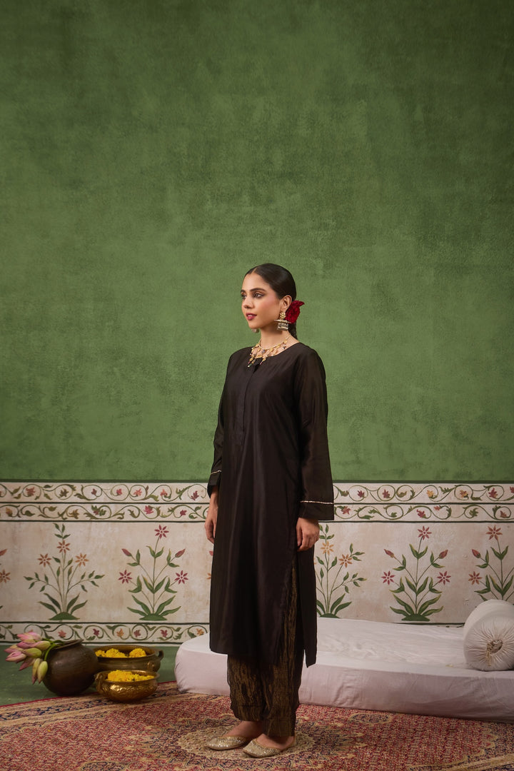 Inayat 2.0 Black Kurta Set of 2