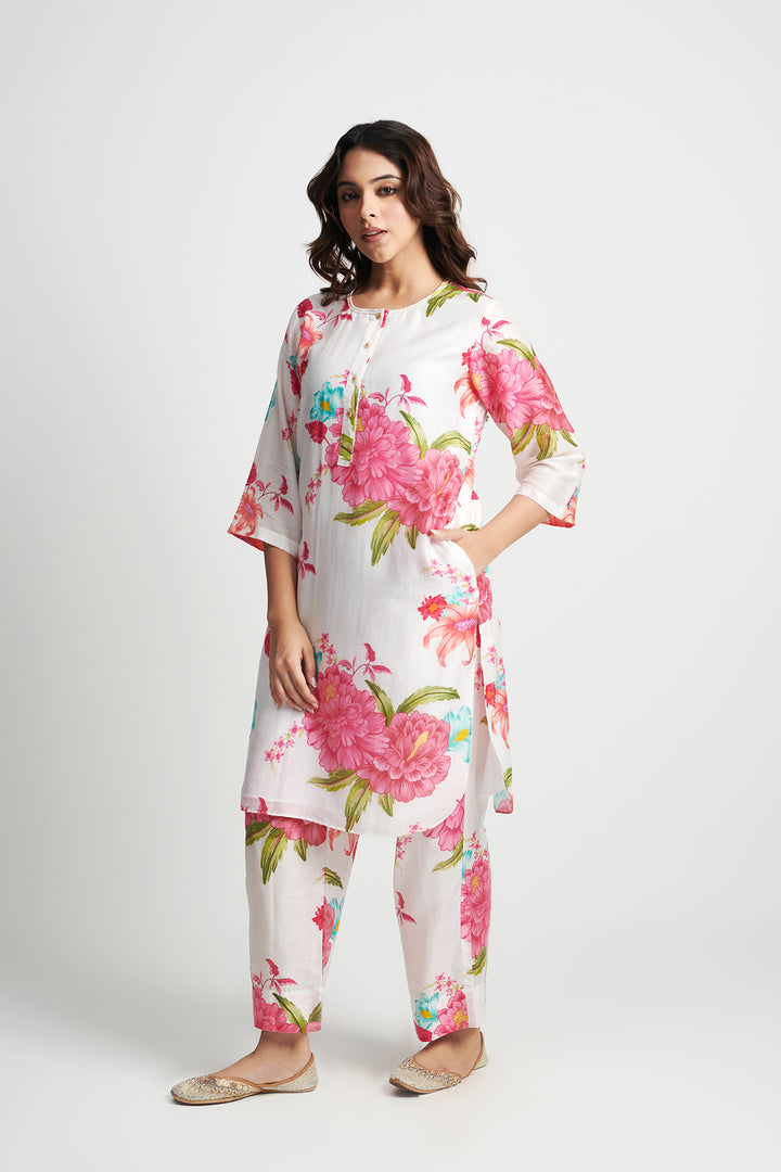 White Floral Fiesta Kurta Set of 2
