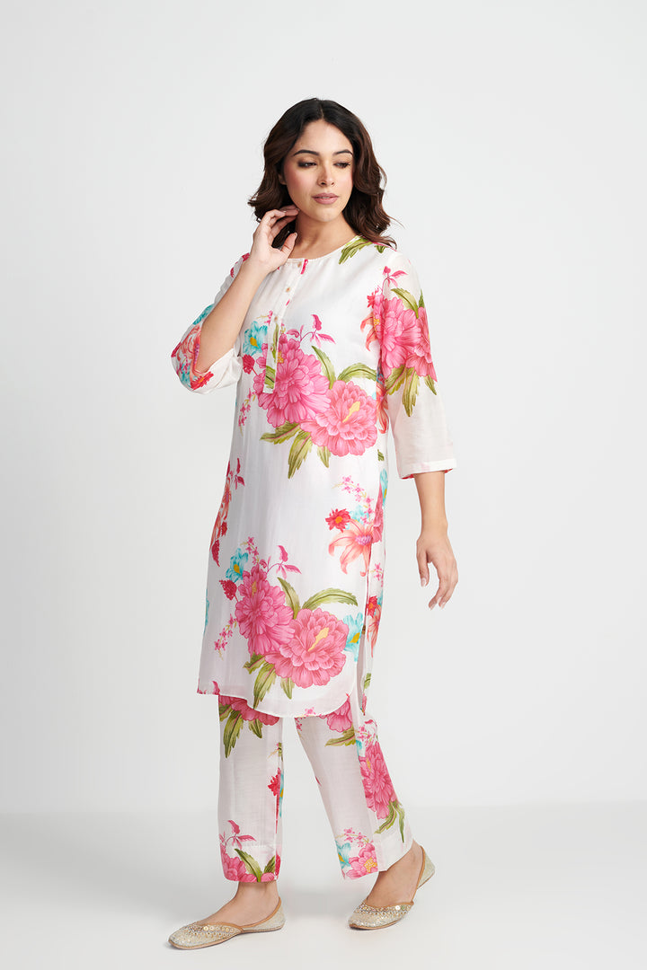 White Floral Fiesta Kurta Set of 2