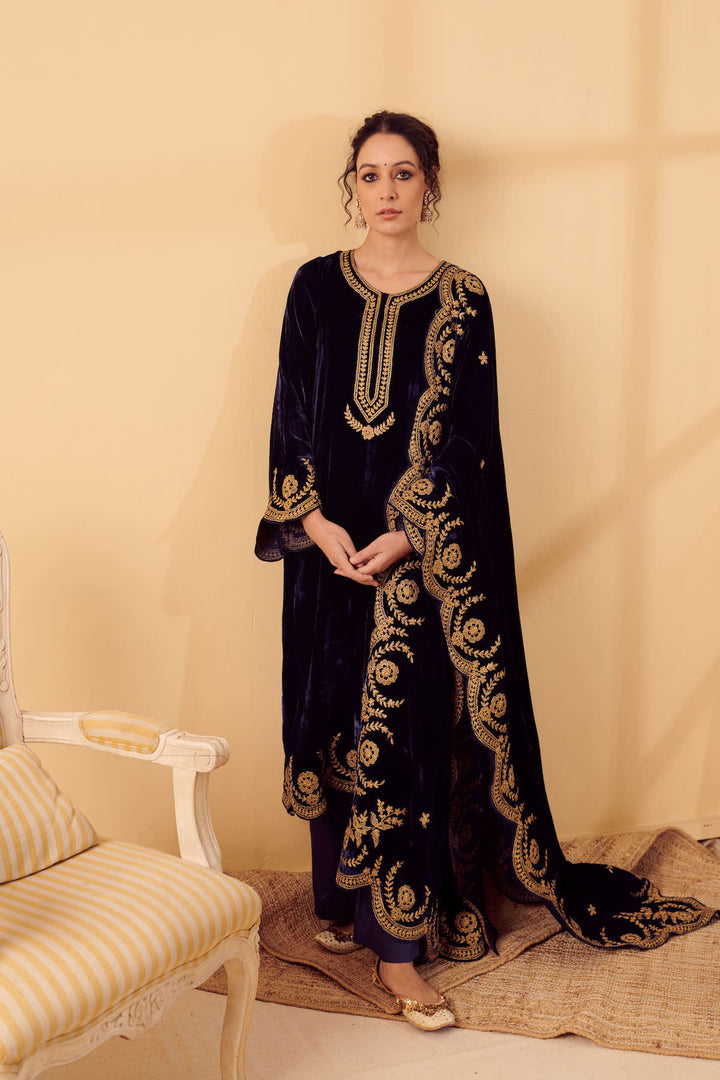 Naveli Navy Blue Zari Embroidered Kurta set