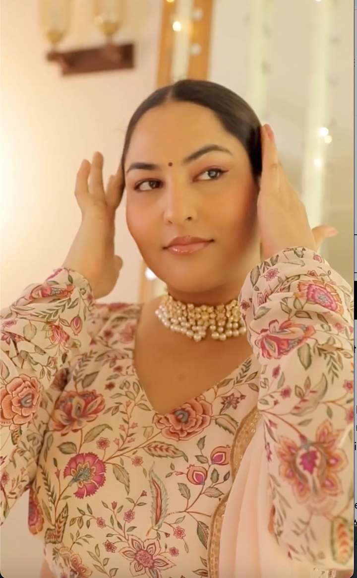 Sakshi In  Raag Daisy White Floral print Lehenga with Floral print Blouse and Dupatta - Set of 3