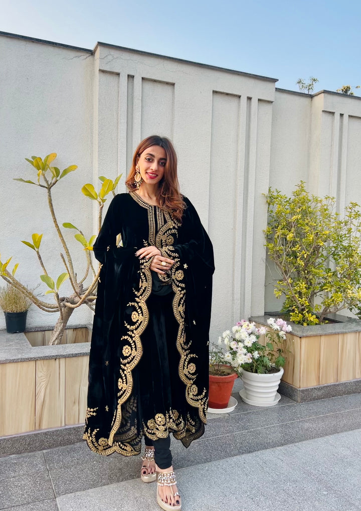 Mehak Jain in Naveli Black Zari Embroidered Anarkali Set