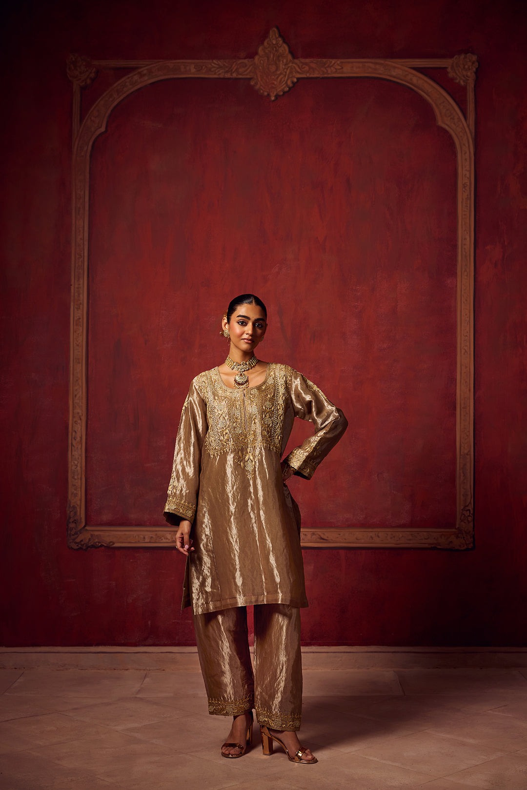 Pitara- Metalic Silver Tissue Kurta Set of 3