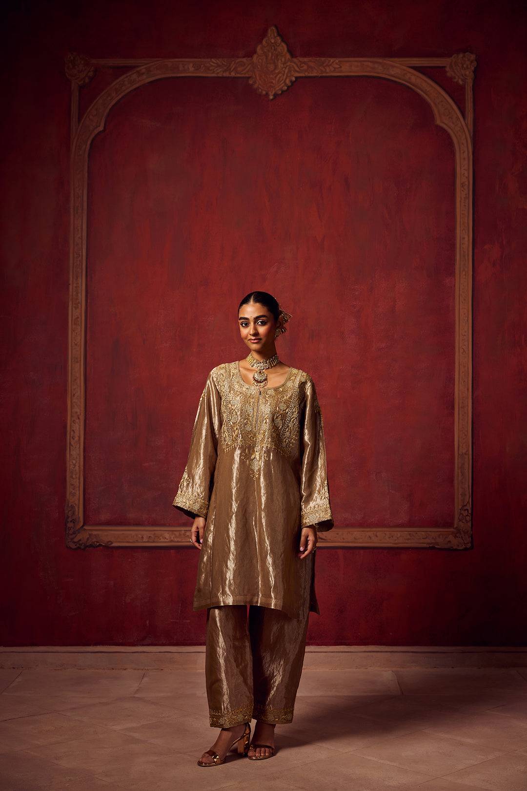 Pitara- Metalic Silver Tissue Kurta Set of 3