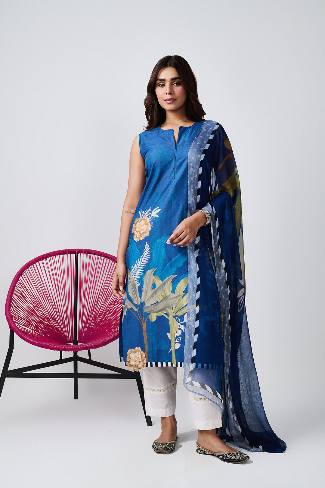 Noor Blue Sleevless Kurta-Set of 3