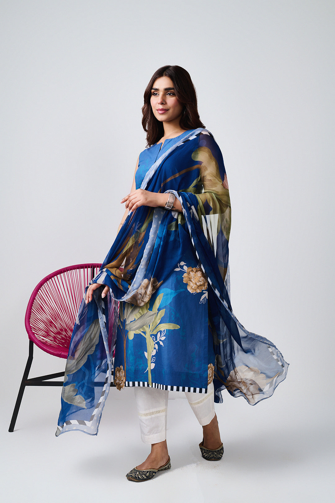 Noor Blue Sleevless Kurta-Set of 3