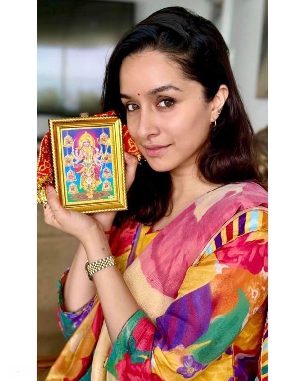 Shraddha Kapoor in Songs of Summer YELLOW EMBROIDERED KURTA SET of 3